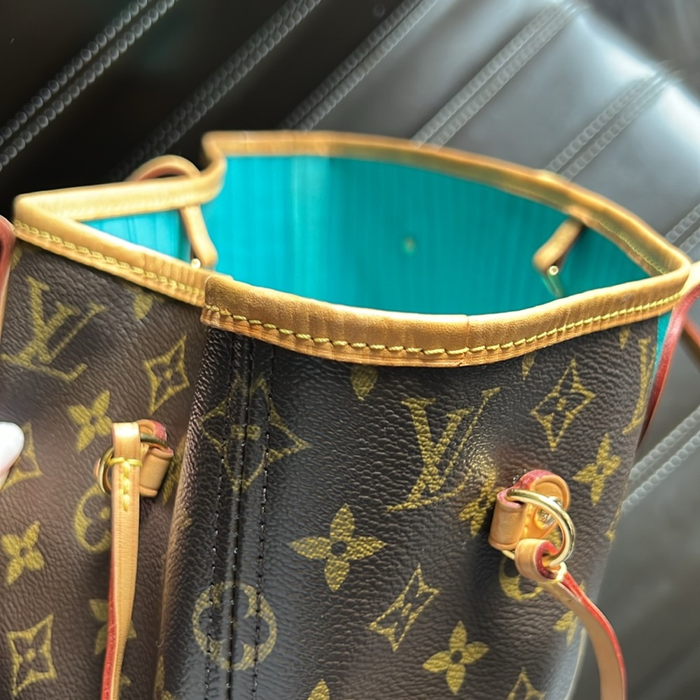 💎 RARE 💎 LOUIS VUITTON MM TURQUOISE WITH POUCH - Picture 6 of 16
